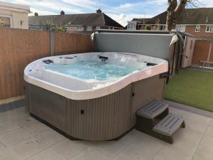 Coast Spas Hot Tub