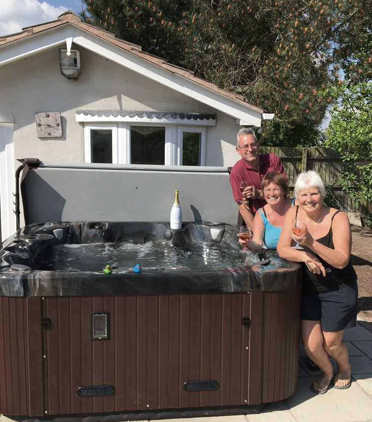 British & North American Hot Tub Store Near Redditch & Bromsgrove